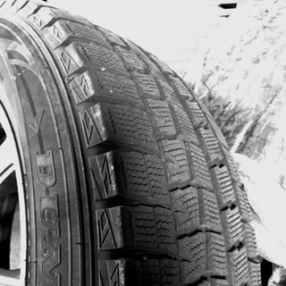 【値下げ】DUNLOPスタッドレスタイヤ16インチ4本