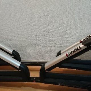 INNO 斜め積み スノボーキャリア UK729