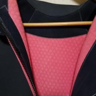 早い者勝ち！サーフィン用セミドライウェットスーツ2018年購入！ほぼ新品同様！価格は、応談しますよ！まずはメッセージくださいね！美品サーフィン用ウエットスーツ！3mm×5mmオニール製