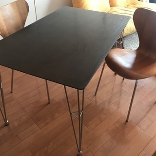 テーブル&椅子2脚セット【至急】