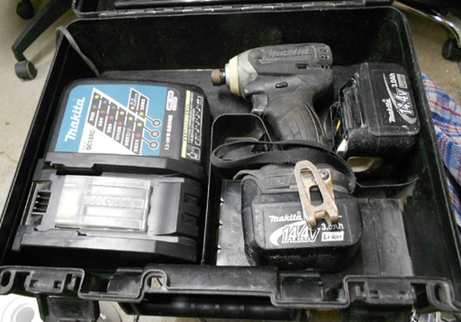 makita/マキタ 14.4V 充電式インパクトドライバ TD136D 3.0Ah