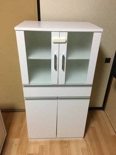 食器棚 白1