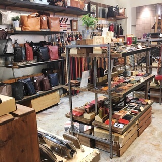 labo新静岡セノバ 革製品の販売スタッフ募集 未経験 フリーター大歓迎 山本洋品雑貨株式会社 新静岡のその他の無料求人 広告 アルバイト バイト募集情報 ジモティー