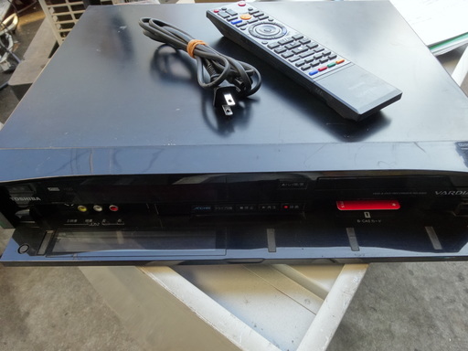 西４８０　ＴＯＳＨＩＢＡ　東芝　ＤＶＤ/ＨＤＤ　レコーダー　３２０Ｇ　ＲＤ－Ｓ３０３