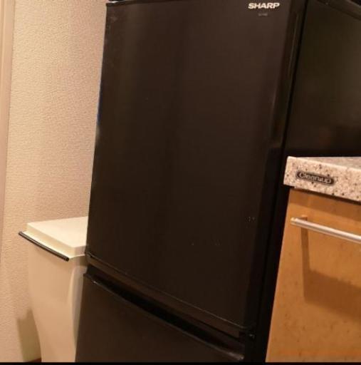 黒色　シャープ 137L 2ドアノンフロン冷凍冷蔵庫