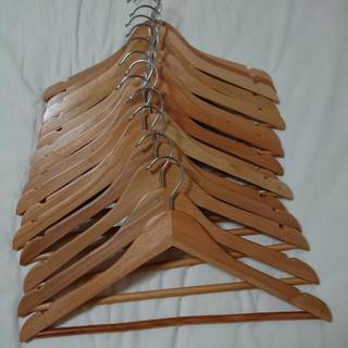 【取引中】ニトリ木製ハンガー