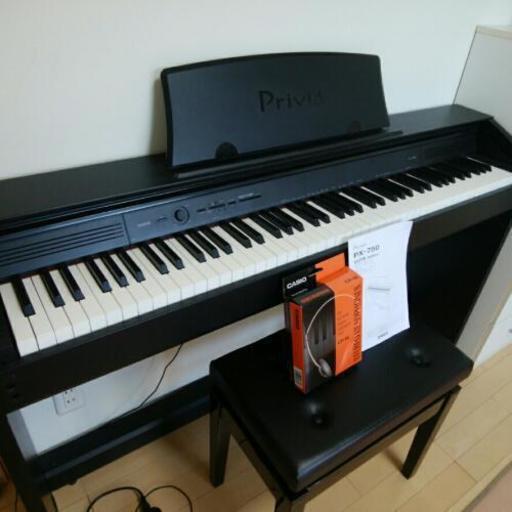 カシオ電子ピアノPX750BK(お届け、美品)