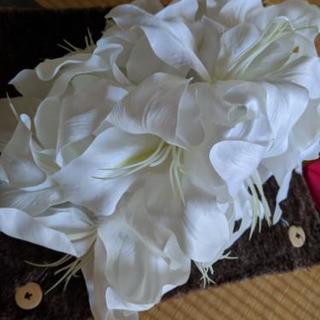 和装髪飾り白いカサブランカ造花ヘアアクセサリー