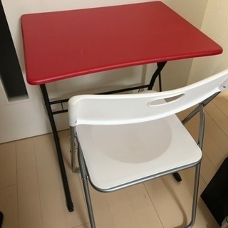 テーブル+折りたたみ式椅子