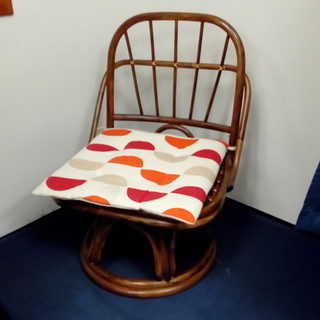 藤製の椅子