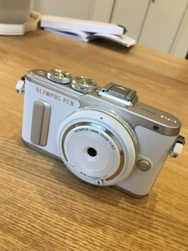 大切な お取引中☆ オリンパス OLYMPUS PEN E-PL8 ホワイト カメラ