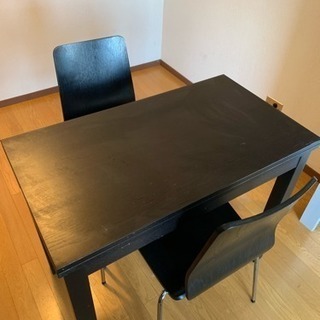 IKEAのダイニングテーブルセット