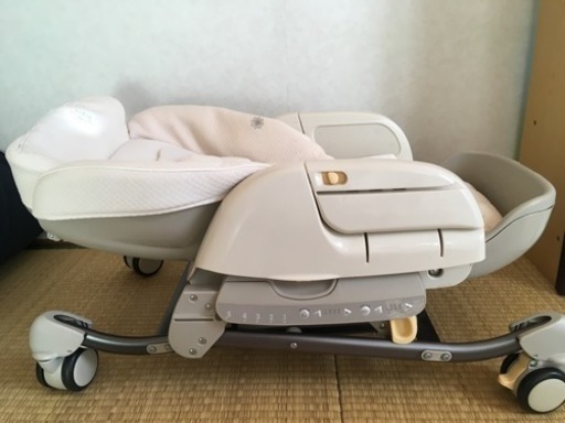 コンビ 電動ハイローチェア