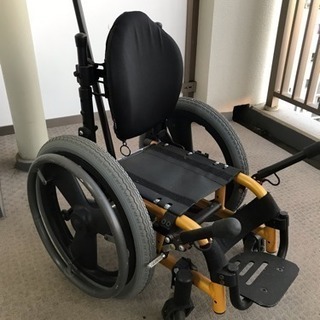 【100円】子供用 車椅子 2-3歳児用 かっこいい車椅子です ...