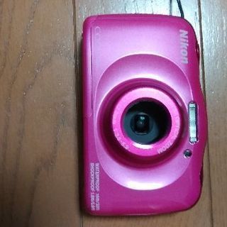 Nikon Coolpix　ピンク