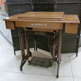 足踏みミシン National/ナショナル製 アンティークミシン 黒ミシン 西宮の沢