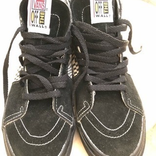 VANSのスニーカー