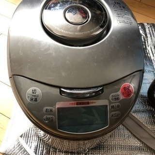 MITSUBISHI IHジャー炊飯器NJ-FV18形