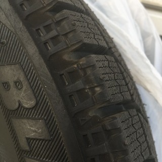 ブリジストン スタッドレスタイヤ 13インチ 走行4日のみ