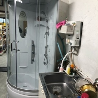 シャワールーム売ります。
