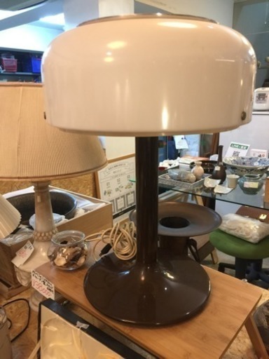 スウェーデン　atelje lyktan　アトリエ リクタン　テーブルスタント　ナイトスタンド　照明　ランプ