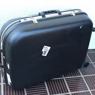 海外旅行に　大型スーツケース　トランク