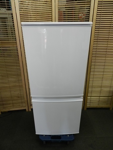 美品　2ドア冷蔵庫　シャープ　137L　2016年製