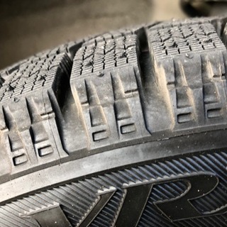 スタッドレス タイヤ 新品同様 45000円で購入したばかり。ブリヂストン 13インチ 14インチ