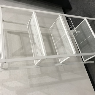 収納力抜群！スチールラック多数☆ w2-worldbuffet.co.uk