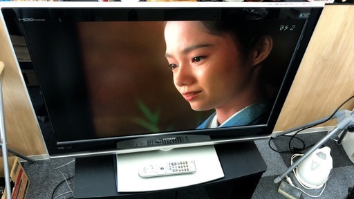 日立　液晶テレビ　37インチ　HDD内蔵　2007年