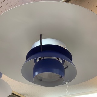 louis poulsenの吊り下げ照明が入荷致しました！！