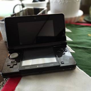 任天堂 中古3DS本体 コスモブラック