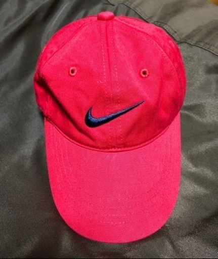 Nike キッズキャップ 赤 52 Y I 早岐のキッズ用品 子供用ファッション小物 の中古あげます 譲ります ジモティーで不用品の処分
