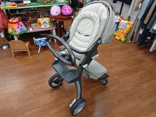 STOKKEのベビーカーが超お手頃プライスに！！