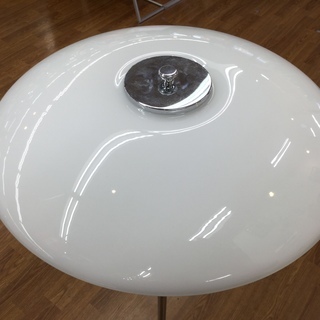 フロアライト　Louis Poulsen　販売中！！