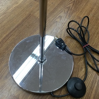 フロアライト　Louis Poulsen　販売中！！