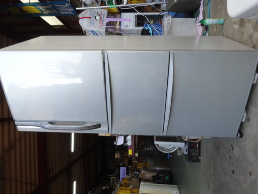 西５２８　東芝　冷蔵庫　３３９L　３ドア　GR-C34N(S)
