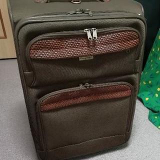 TOMMY  BAHAMA 大きめスーツケース