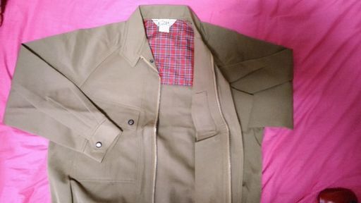 新品作業服ブルゾンカーキ色二着ありニッカ 清正の片鎌槍 阿蘇のブルゾン メンズ の中古 古着あげます 譲ります ジモティーで不用品の処分