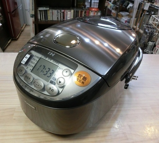 【販売終了しました。ありがとうございます。】ZOJIRUSHI　5.5合炊き　IH炊飯器　NP-VF10KM　2014年製　中古美品