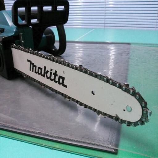 電気チェーンソー　 makita　マキタ　幅78　　奥行24.5　　高さ18.5　 （ｃｍ） 350mmチェーンソー