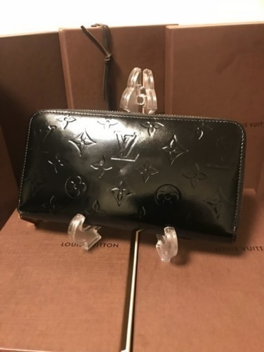 LOUIS VUITTON  ルイヴィトン