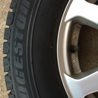 ブリヂストンブリザックREVO GZ 215/70R15 980 スタッドレス エクストレイル使用