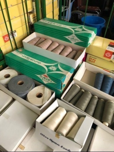 領収書発行可能】大量ミシン糸 カゴ車1.5台分！！カラー豊富  