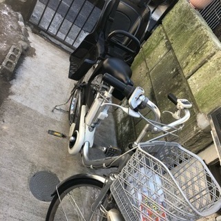 子供乗せ電動自転車！充電器スペア付き