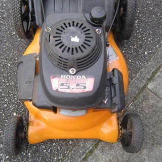 アメリカ製芝刈り機5.5馬力バケット付き ゴールデンスター エンジンHONDA