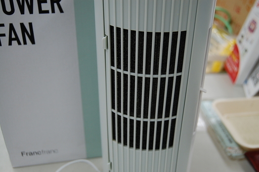 Francfranc フランフラン ミニタワーファン Ftq 301 ホワイト系 株式会社バルス ホワイト系 元箱付 Paypay ペ モノハウス平岡店 大谷地の季節 空調家電 扇風機 の中古あげます 譲ります ジモティーで不用品の処分