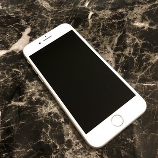 美品！iPhone 8 Silver 256GB SIMフリー