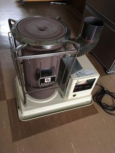 極上美品 旭川 2020年製 サンポット KSH-10K7 煙突式石油ストーブ HEAT 