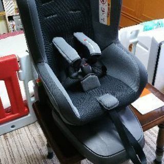 タカタ ISOFIXチャイルドシート 新生児～